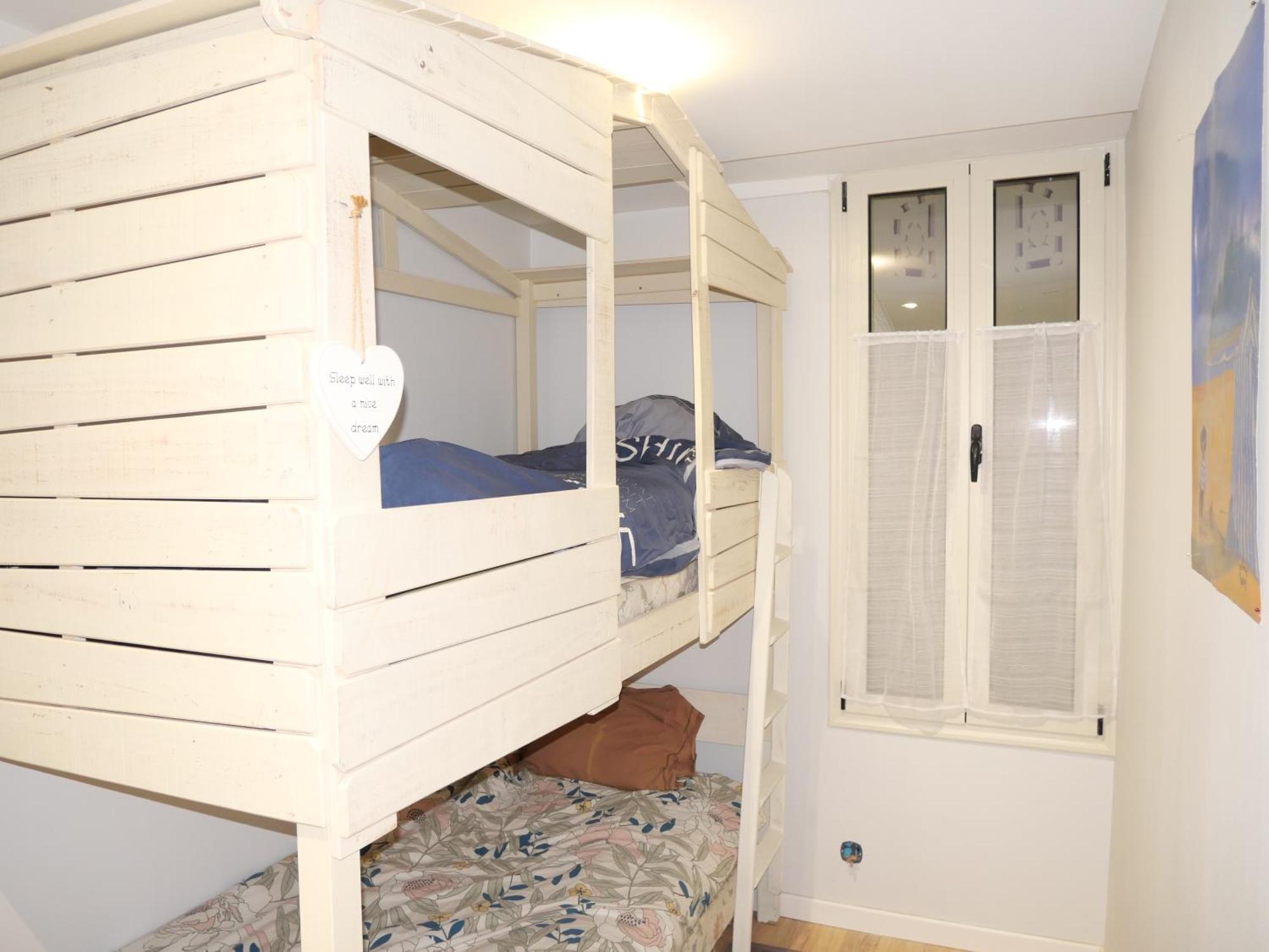 Appartement T5 110 M2 Climatise Neuf, A 3 Minutes Des Plages, Des Rues Pietonnes