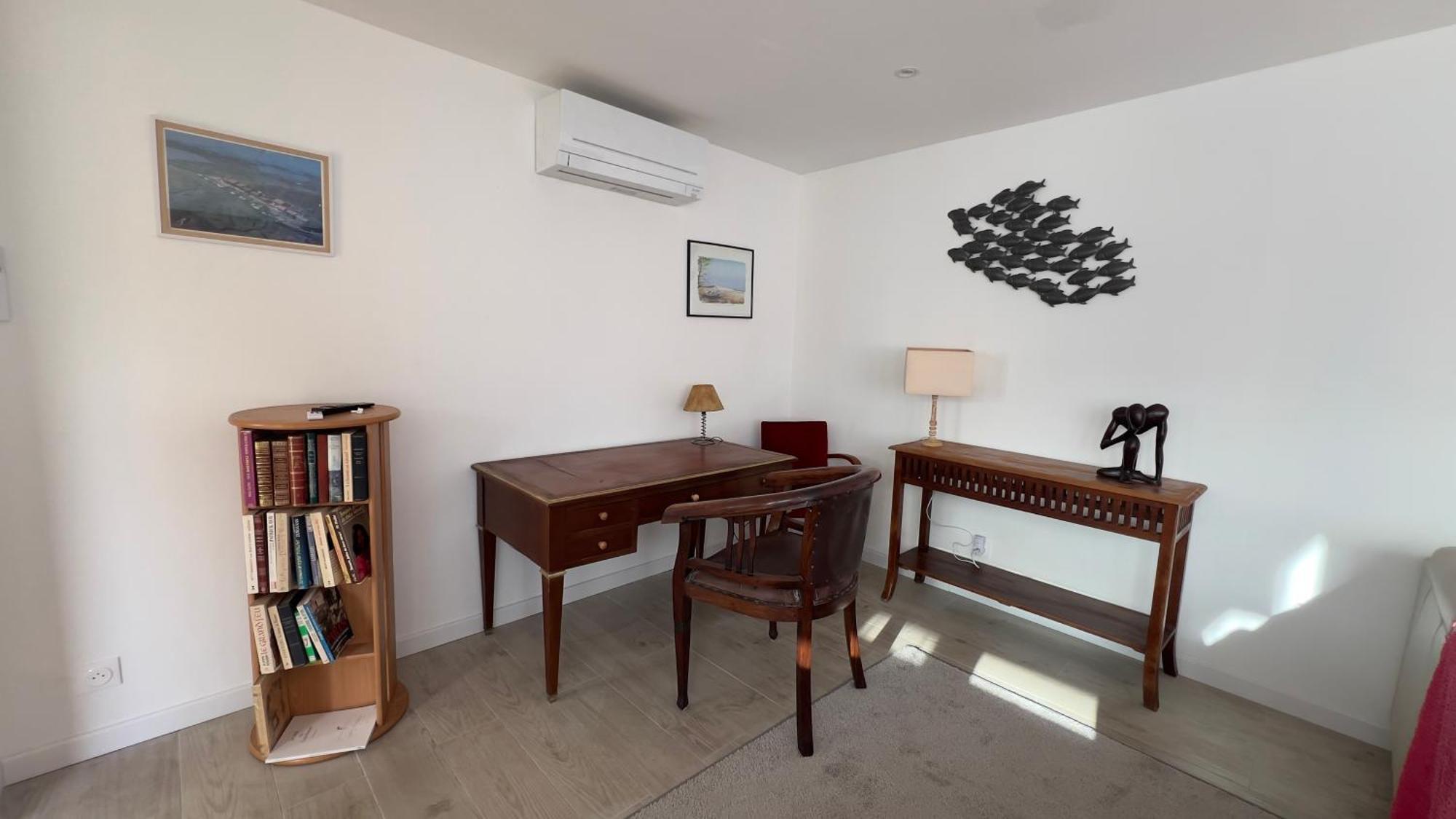 T5 110 M2 Climatise Neuf, A 3 Minutes Des Plages, Des Rues Pietonnes Appartement *